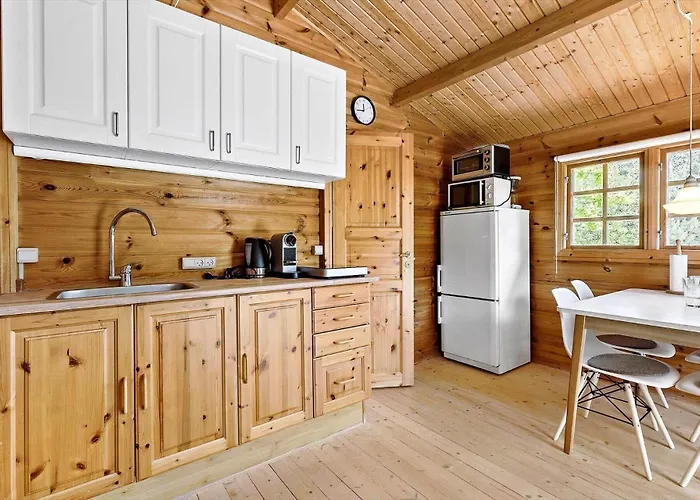 1491-aakirkeby-poserekrogen-20 Hébergement de vacances *